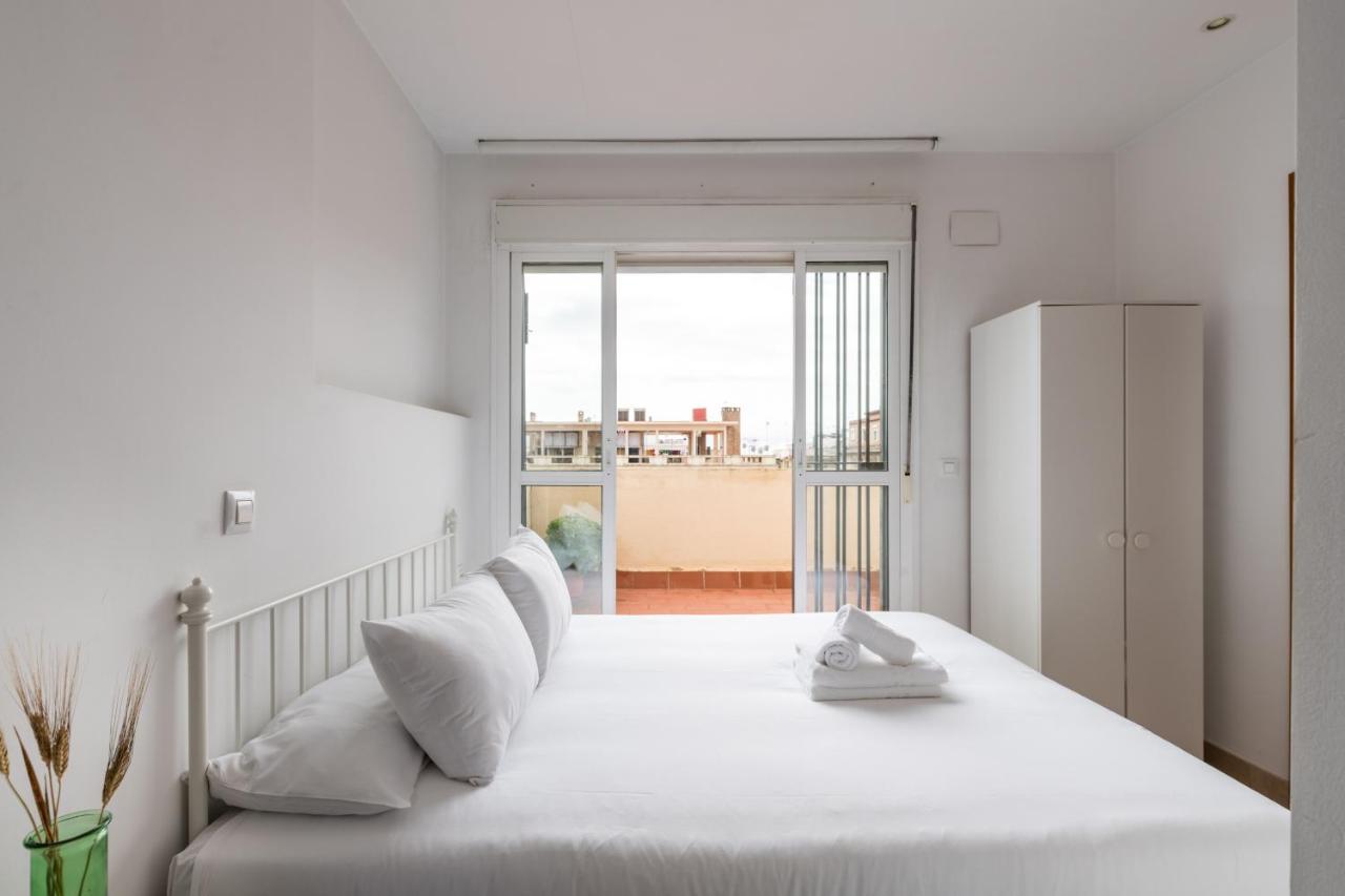 Holi-Rent Apartamento Resitur Севилья Экстерьер фото