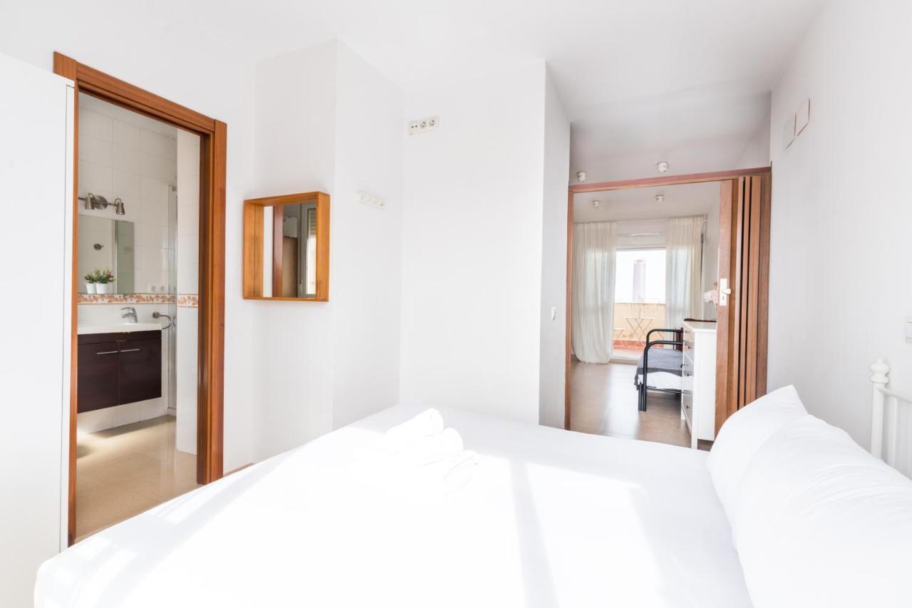 Holi-Rent Apartamento Resitur Севилья Экстерьер фото