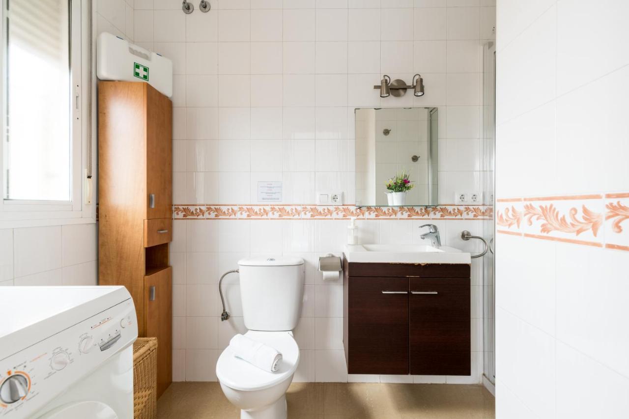 Holi-Rent Apartamento Resitur Севилья Экстерьер фото