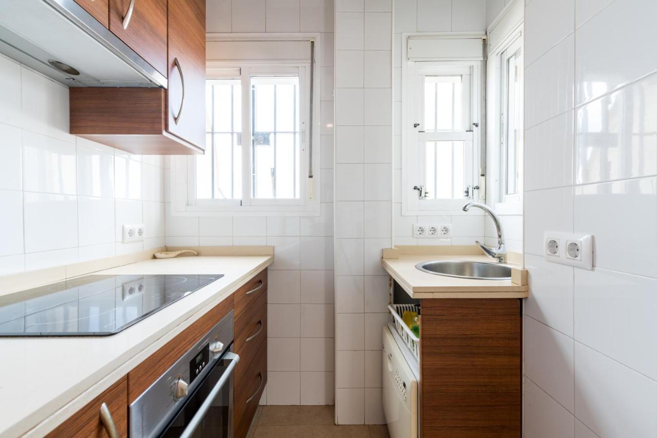 Holi-Rent Apartamento Resitur Севилья Экстерьер фото
