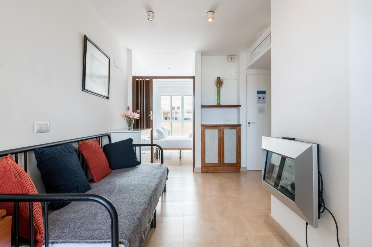 Holi-Rent Apartamento Resitur Севилья Экстерьер фото