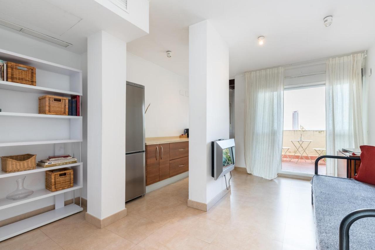 Holi-Rent Apartamento Resitur Севилья Экстерьер фото