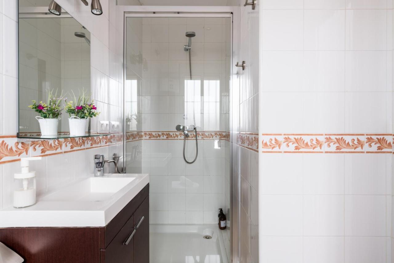 Holi-Rent Apartamento Resitur Севилья Экстерьер фото