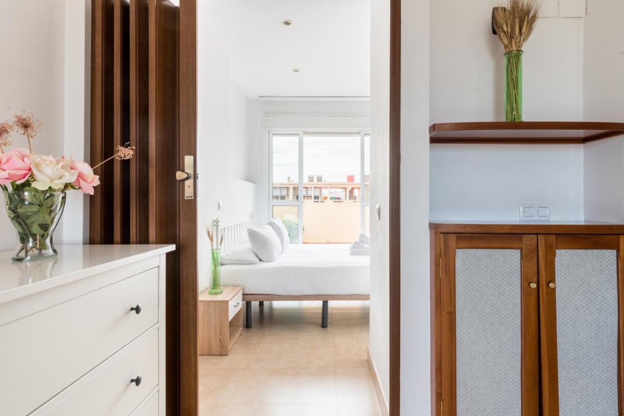 Holi-Rent Apartamento Resitur Севилья Экстерьер фото